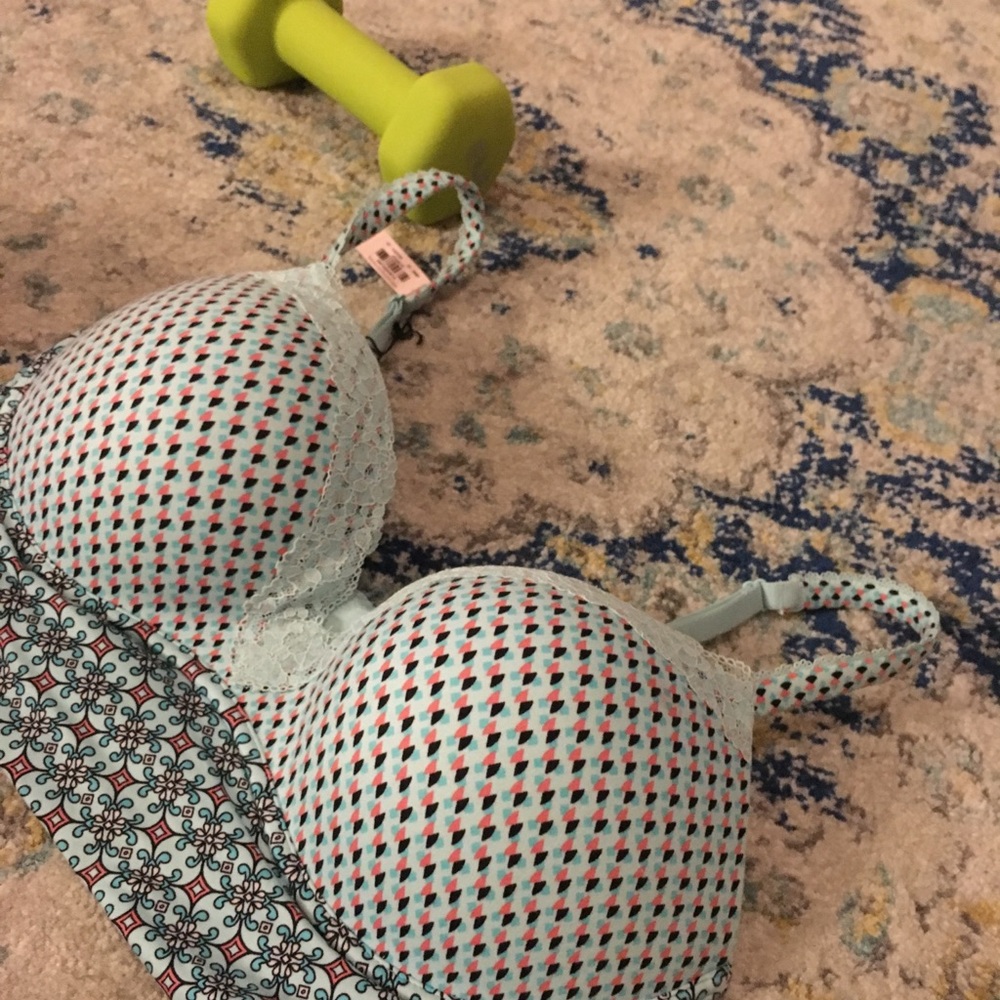 Victoria’s Secret Padded Lace Bra 36D